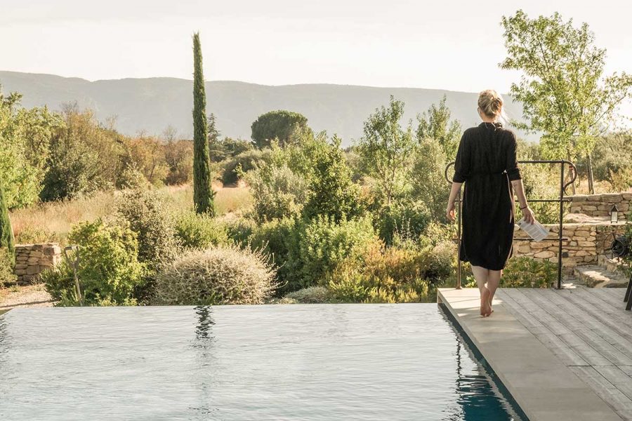 Relais de poste rénové avec charme authentique et confort moderne